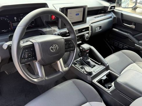 Used 2025 Toyota Tacoma TRD Off-Road AWD/4WD image 11