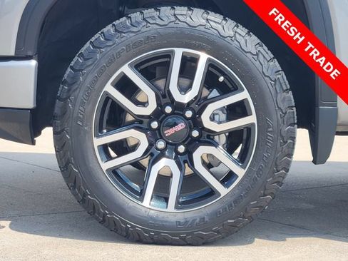 Used 2023 GMC Sierra 1500 AT4 w/ AT4 Premium Package AWD/4WD image 10
