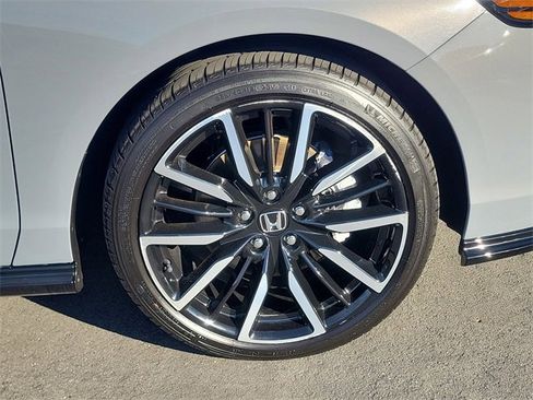 Certified 2023 Honda Accord Touring image 5