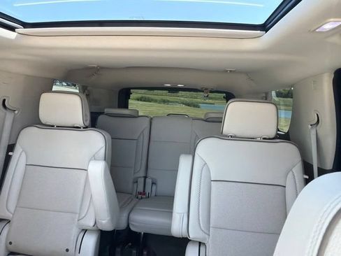 Used 2023 GMC Yukon Denali AWD/4WD image 12