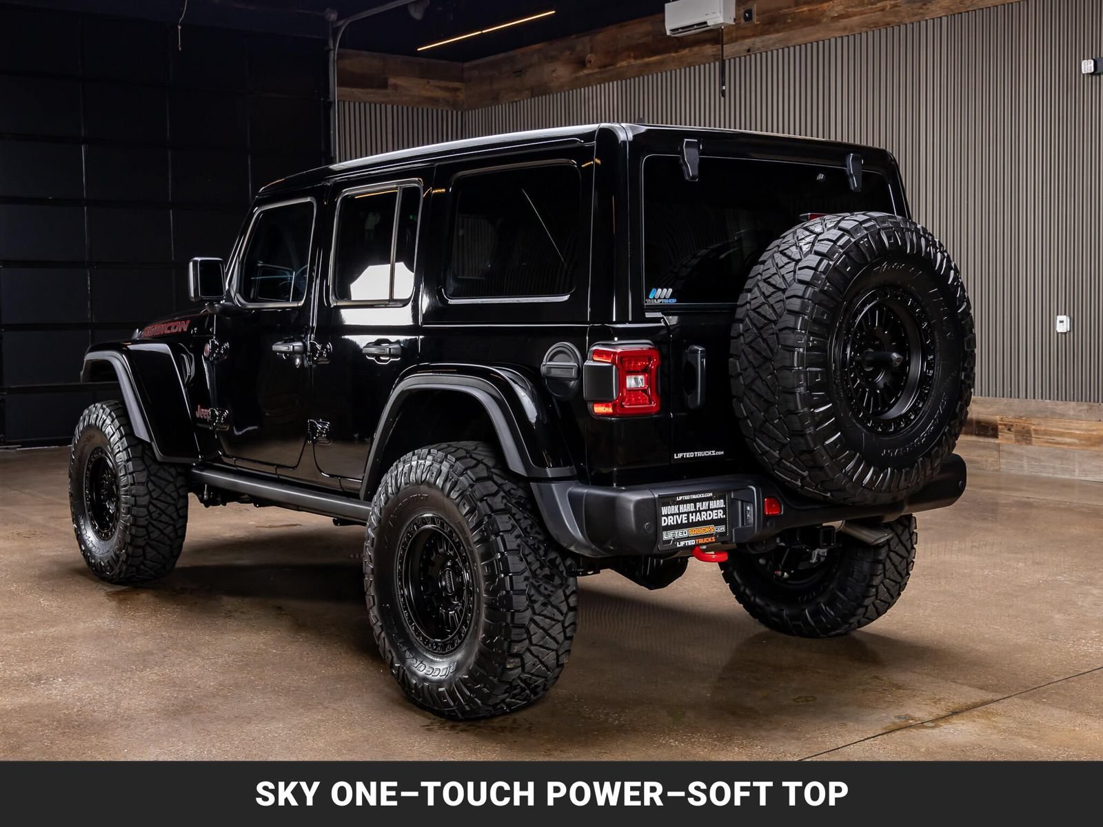 Used 2024 Jeep Wrangler Unlimited Rubicon AWD/4WD image 7