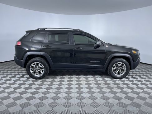 Used 2019 Jeep Cherokee Trailhawk w/ Cold Weather Group AWD/4WD image 10