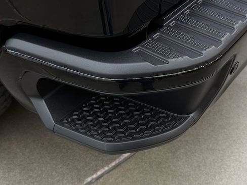 Used 2025 Chevrolet Silverado 2500 High Country w/ Technology Package image 19