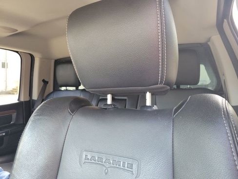 Used 2017 RAM 1500 Laramie AWD/4WD image 42