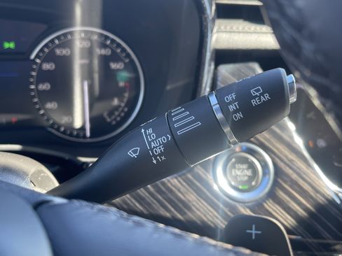 Certified 2025 Cadillac XT6 Premium Luxury image 22