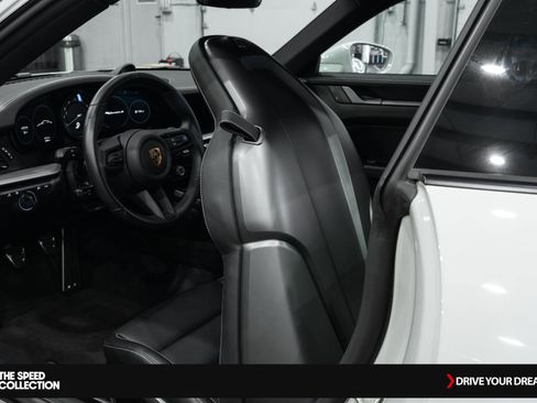 Used 2022 Porsche 911 Carrera S w/ Premium Package image 27