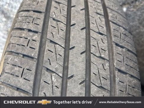 Used 2018 Dodge Grand Caravan SE w/ UConnect Hands-Free Group image 25