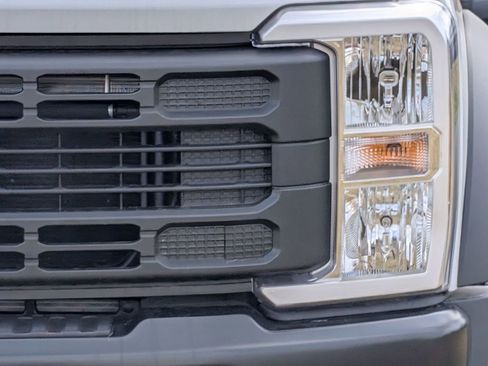 New 2025 Ford F550 4x4 Crew Cab Super Duty image 10