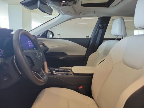 Certified 2024 Lexus RX 350 Premium w/ Accessory Package (K3) FWD image 27