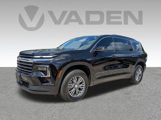 New 2025 Chevrolet Traverse LT w/ Enhanced Driving Package video 2