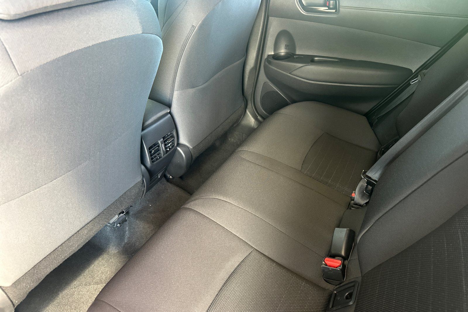 Used 2025 Toyota Corolla Cross AWD Hybrid image 14