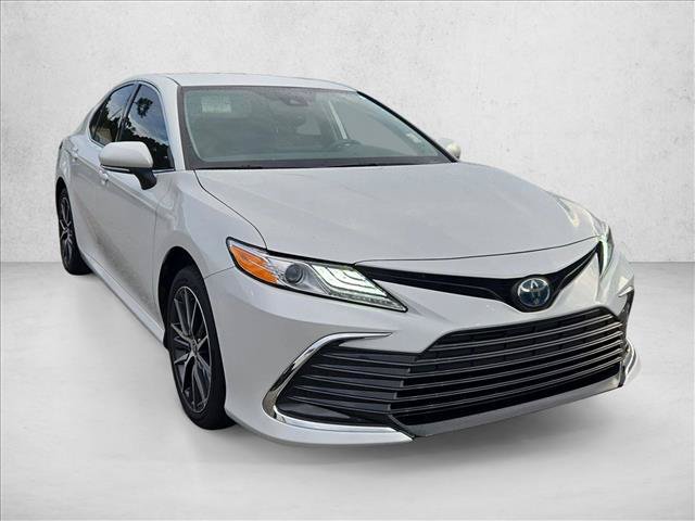 Used 2024 Toyota Camry XLE FWD image 3