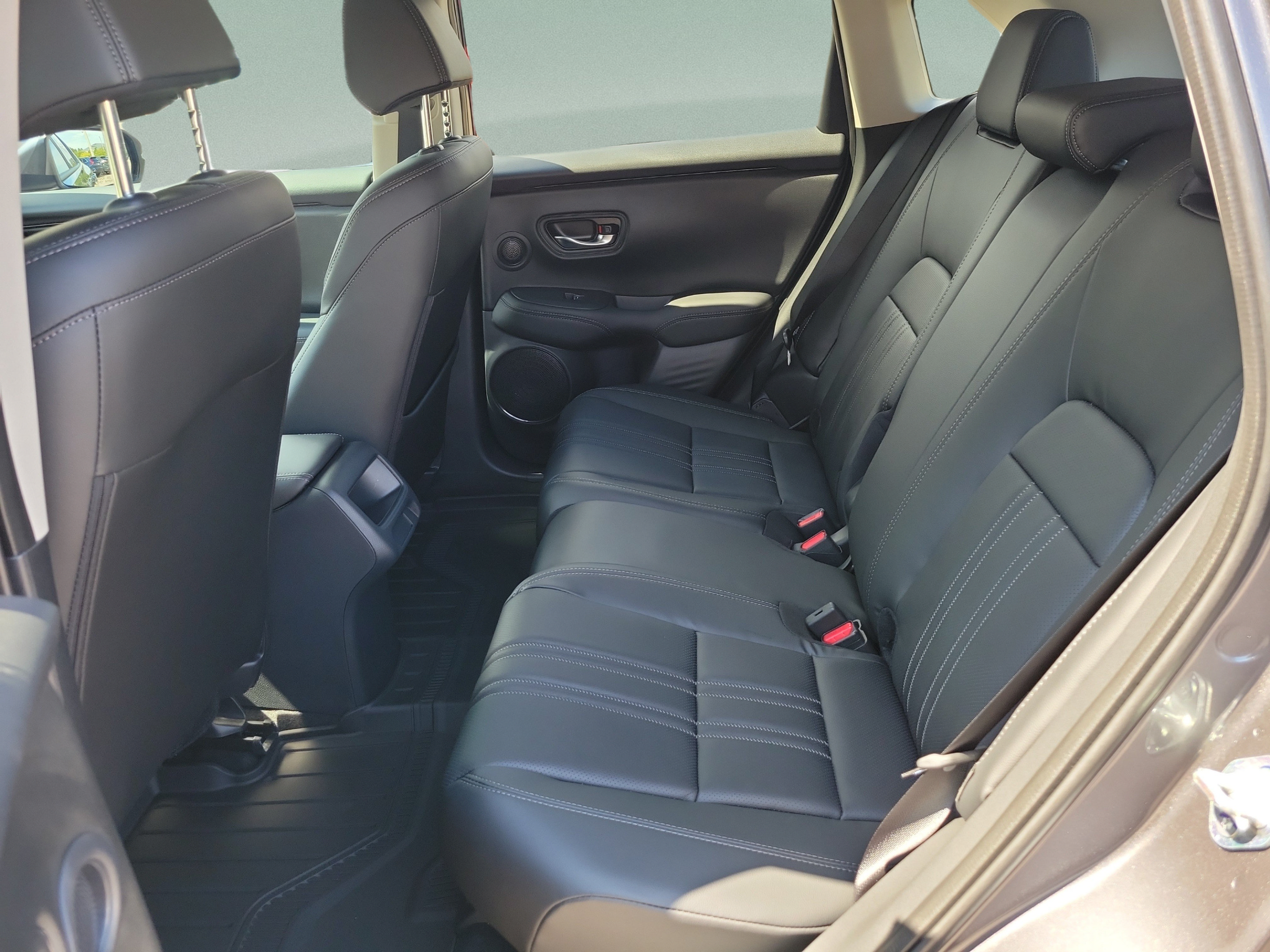 New 2027 Honda HR-V EX-L image 9