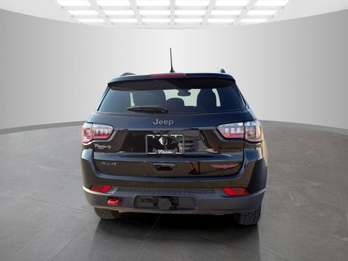 Used 2025 Jeep Compass Trailhawk w/ Sun & Sound Group AWD/4WD image 4