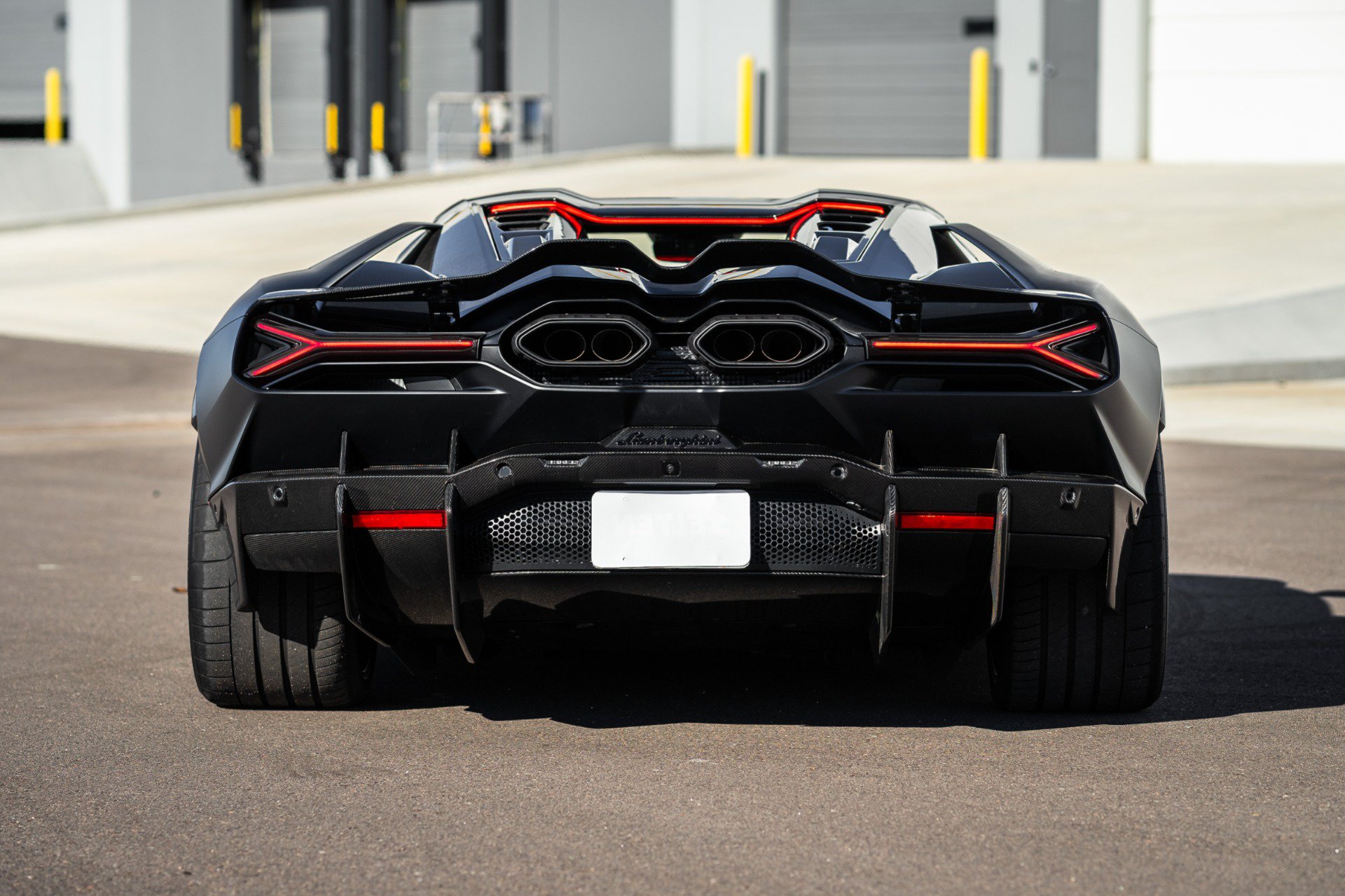 Used 2025 Lamborghini Revuelto AWD/4WD image 5