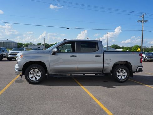 Used 2024 Chevrolet Silverado 1500 LT AWD/4WD image 6