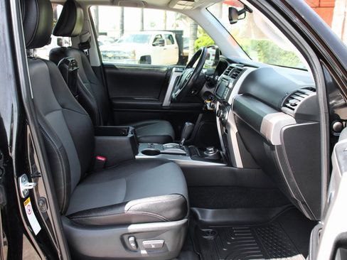 Used 2018 Toyota 4Runner SR5 Premium image 36