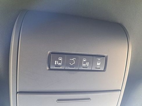 Used 2019 Dodge Grand Caravan GT image 26