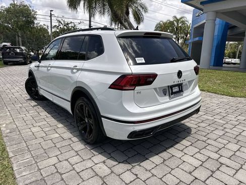 Used 2023 Volkswagen Tiguan SE R-Line FWD image 12