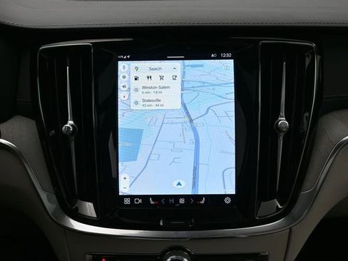 Used 2024 Volvo S60 B5 Ultimate image 14