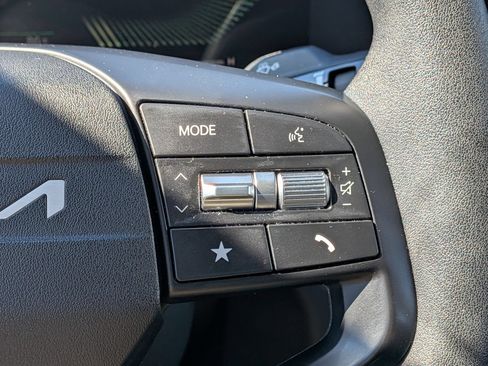 Used 2025 Kia K4 FWD image 19