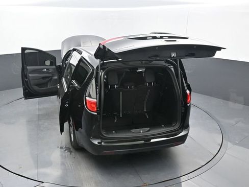 New 2025 Chrysler Voyager LX image 72