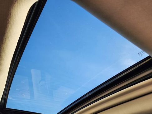 Used 2021 Toyota Highlander Limited image 26