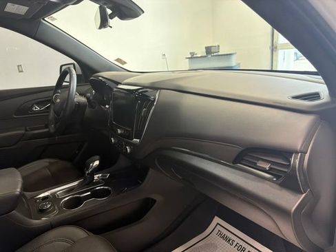 Used 2023 Chevrolet Traverse High Country AWD/4WD image 42