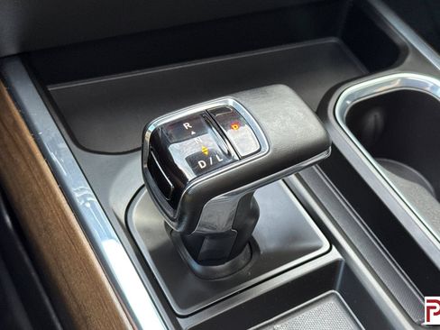Used 2024 Chevrolet Silverado 1500 High Country AWD/4WD image 25
