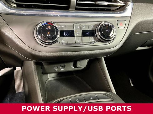 Used 2025 Buick Envista Preferred w/ Convenience I Package FWD image 14