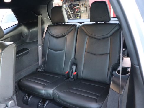 Used 2023 Cadillac XT6 Premium Luxury image 13