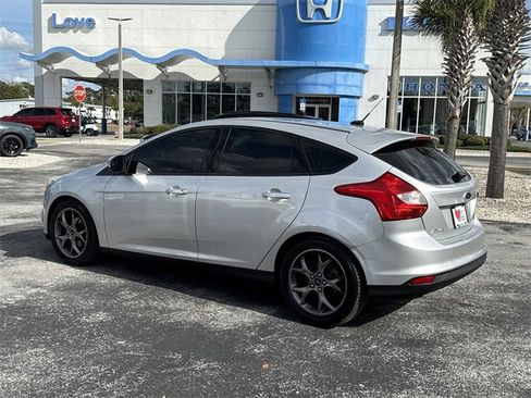 Used 2014 Ford Focus SE w/ Equipment Group 201A image 10