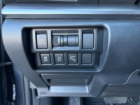 Used 2022 Subaru Crosstrek 2.5i Limited w/ Moonroof Package 2 image 25