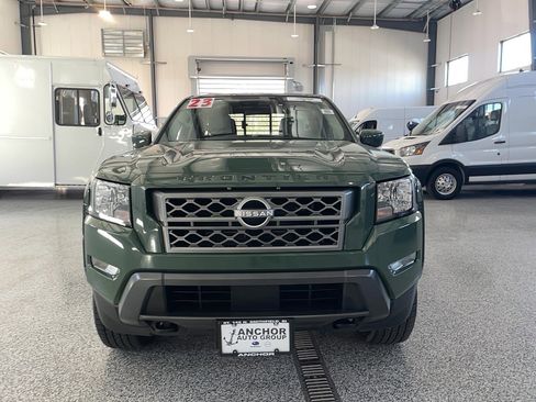 Used 2023 Nissan Frontier SV w/ SV Convenience Package AWD/4WD image 2