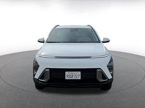 Used 2025 Hyundai Kona SEL image 4