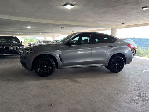 Used 2019 BMW X6 sDrive35i w/ M Sport Package RWD image 2