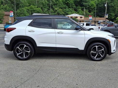 Used 2021 Chevrolet TrailBlazer RS w/ Sun and Liftgate Package AWD/4WD image 7