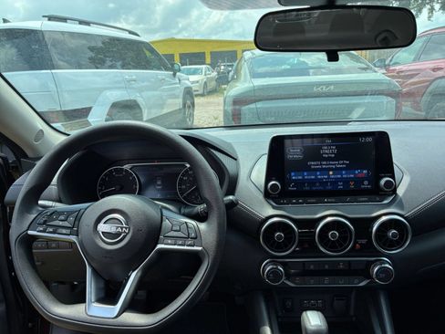 Used 2025 Nissan Sentra SV FWD image 28