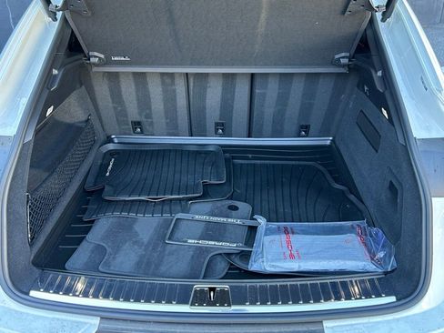 Certified 2025 Porsche Cayenne Coupe image 32