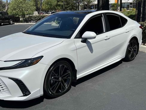 Used 2025 Toyota Camry XSE FWD image 39