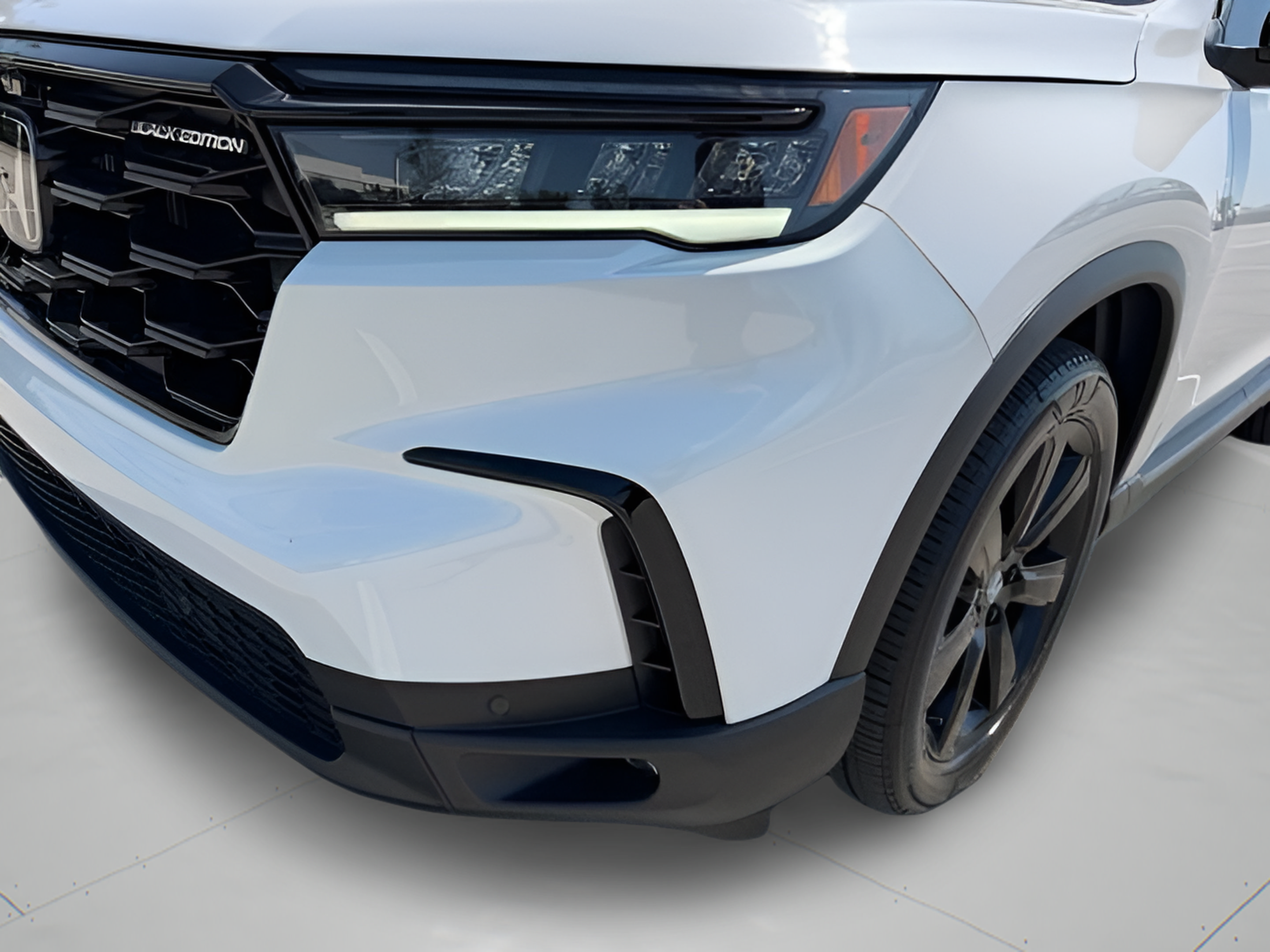 Certified 2025 Honda Pilot Black Edition image 36