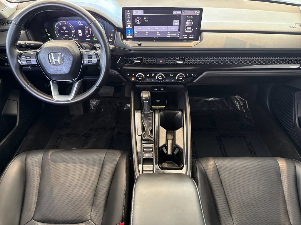 Used 2024 Honda Accord Touring image 12
