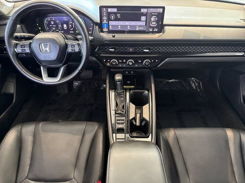 Used 2024 Honda Accord Touring image 12