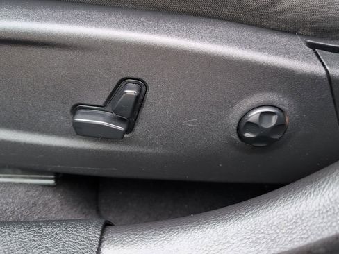 Used 2019 Dodge Charger SXT image 22