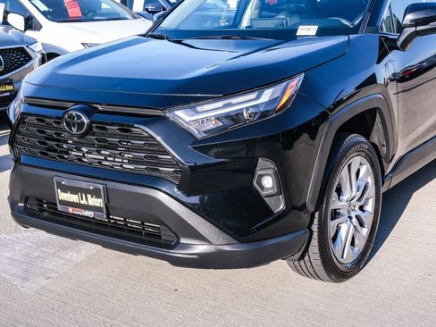 Used 2025 Toyota RAV4 XLE Premium FWD image 11
