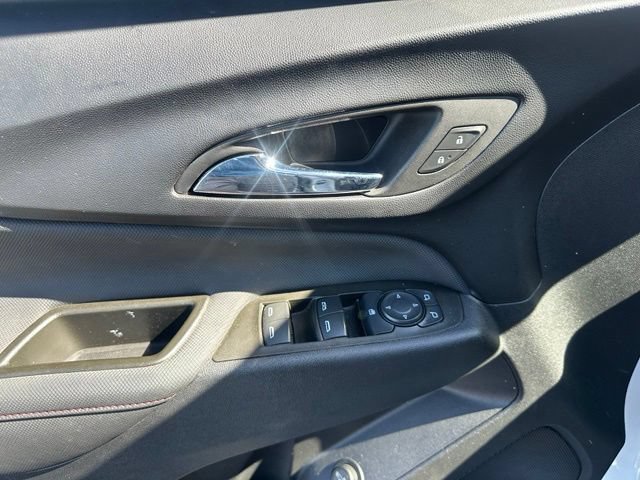 Used 2023 Chevrolet Equinox RS AWD/4WD image 17