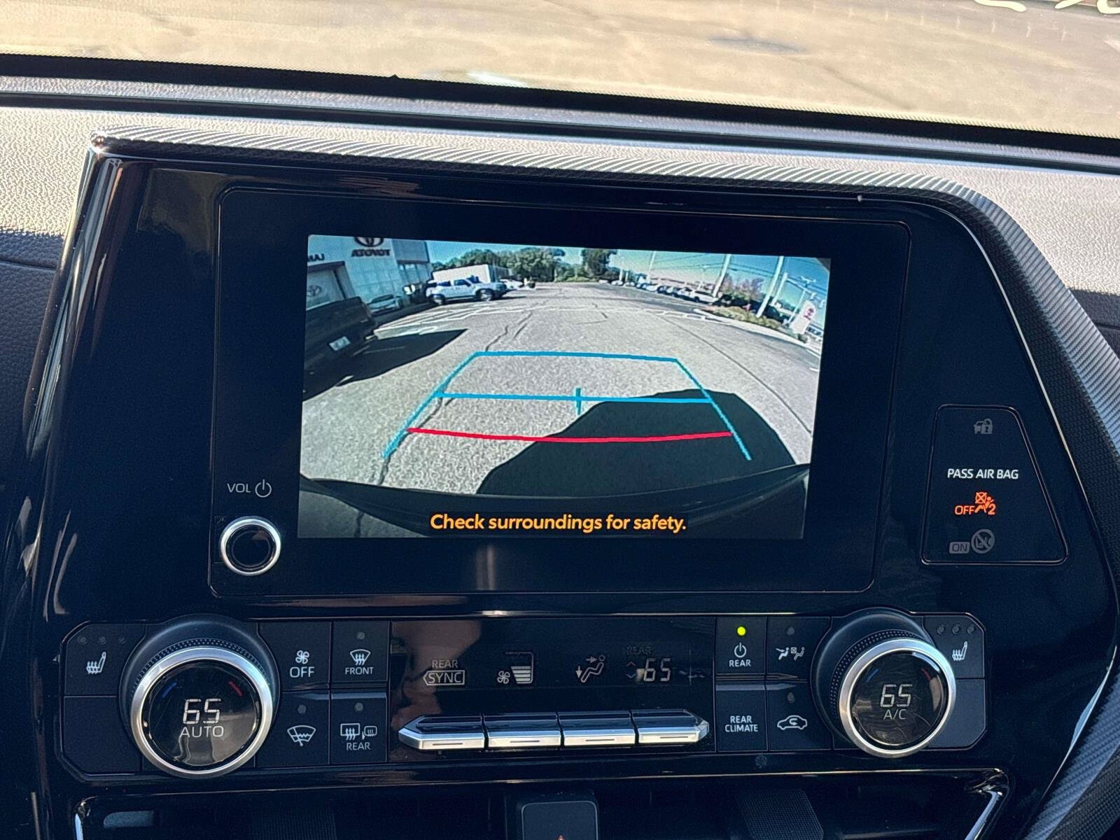 Used 2023 Toyota Highlander XSE AWD/4WD image 24