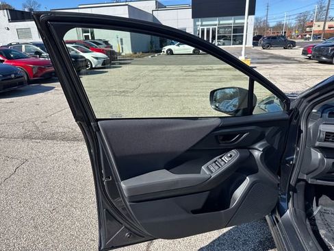 Used 2024 Subaru Crosstrek 2.0i Premium image 18