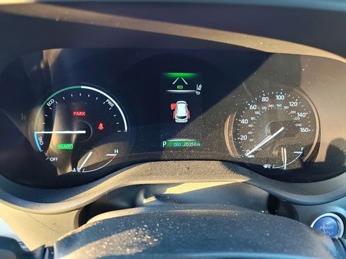 Used 2024 Toyota Sienna XLE AWD/4WD image 8