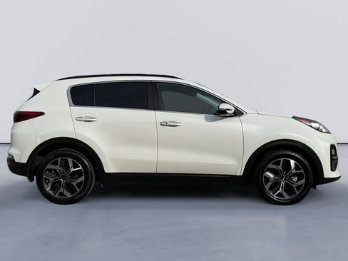 Used 2022 Kia Sportage EX w/ EX Technology Package image 2